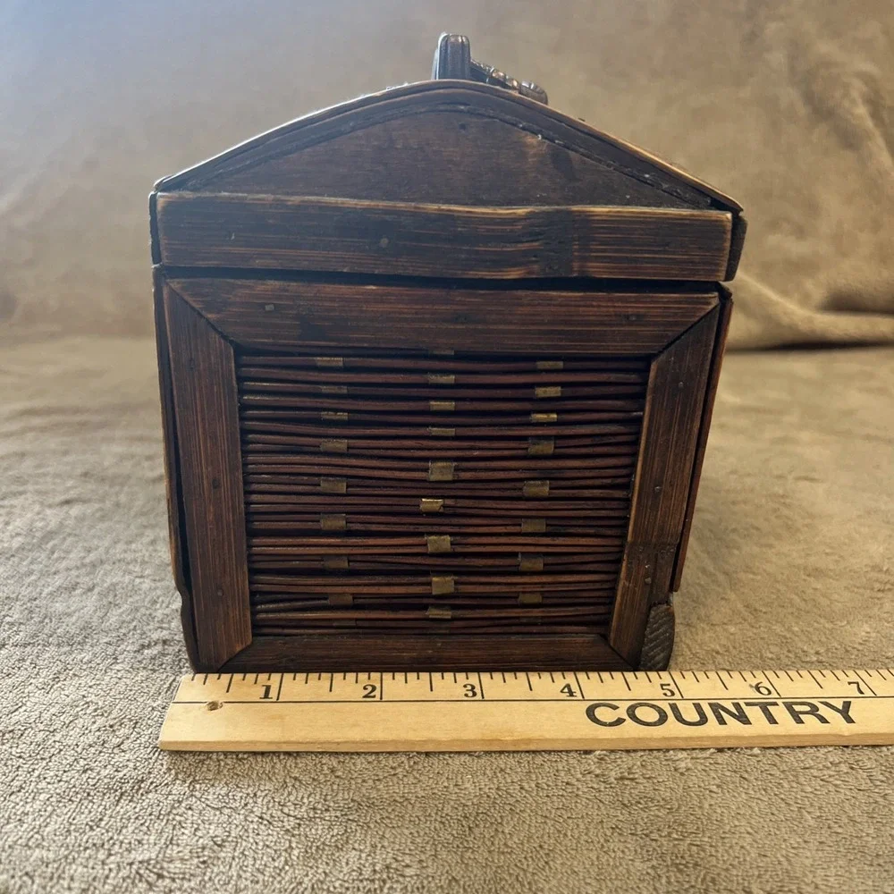 Vintage Handmade Rustic Wooden‎ Treasure Chest Style Box Bamboo Swing Latch Lid